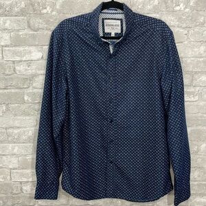 International Report Button Down Shirt